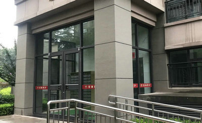 小区单元门